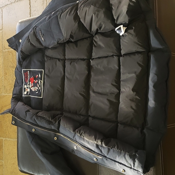 Moose Knuckles Women's Stirling Parka - Picture 7 of 13